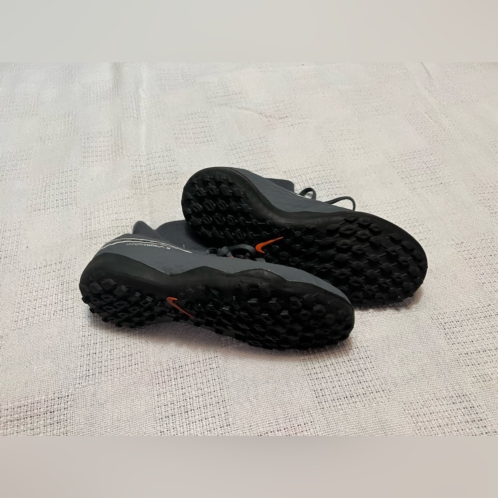 Nike cleats - Picture 5 of 5